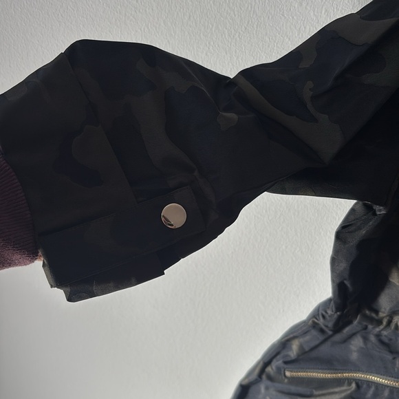 Chicos Zynergy Camo Anorak Jacket - Picture 3 of 7